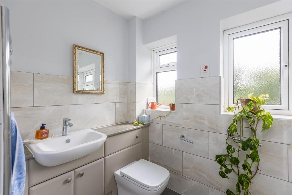 Ryedale Close 11 Shower Room-1.jpg