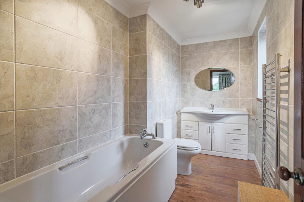 En-Suite Bathroom