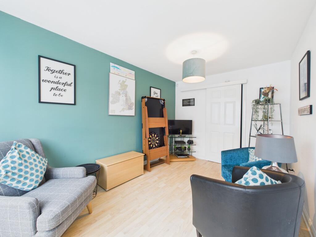 Bedroom/Sitting Room