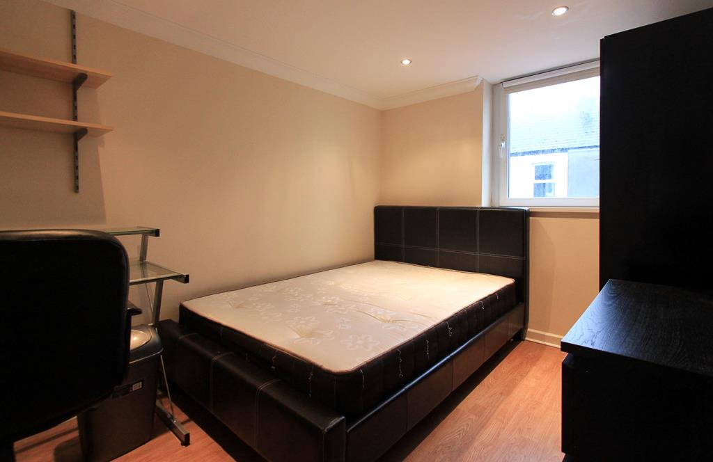 105 Rhymney Street LR (10 of 14).jpg