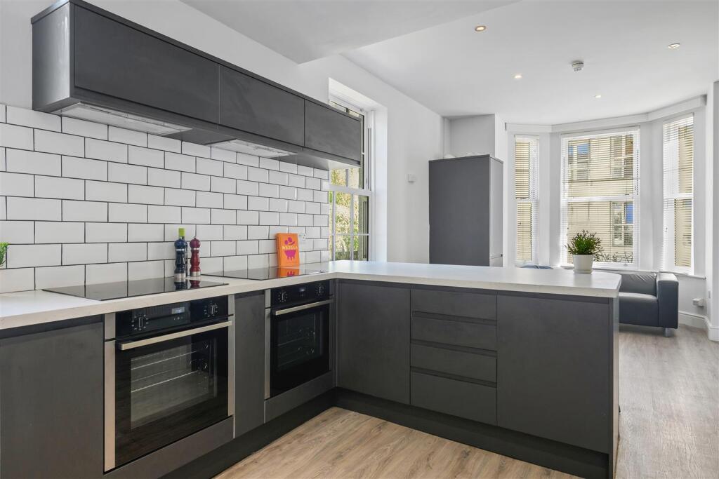 1, 60 Talbot St-Hi-4.jpg