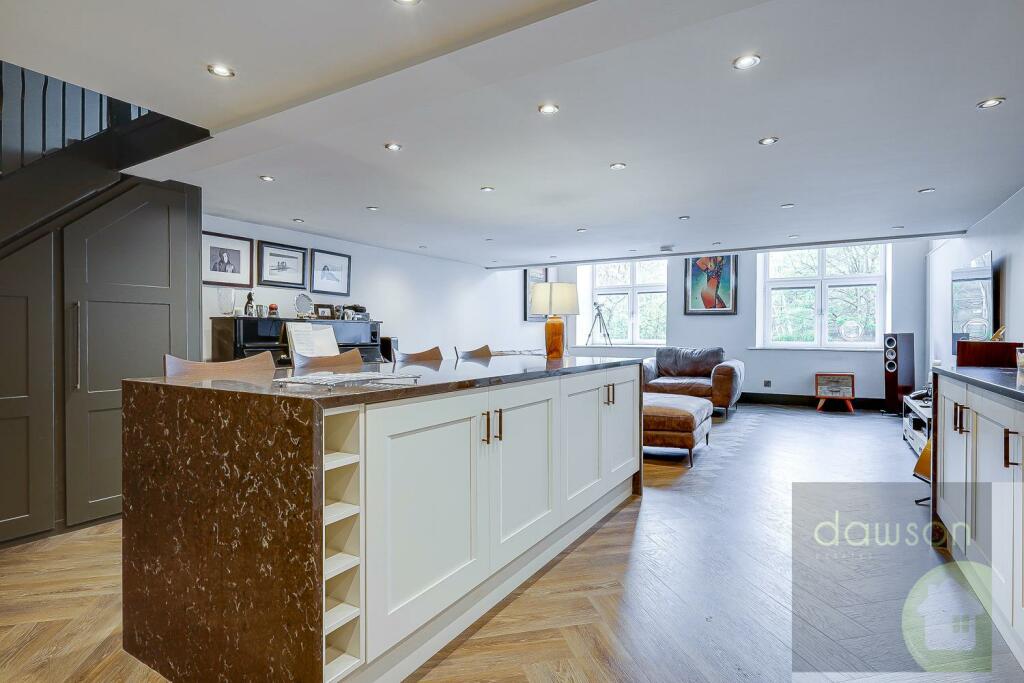 Lounge/Kitchen