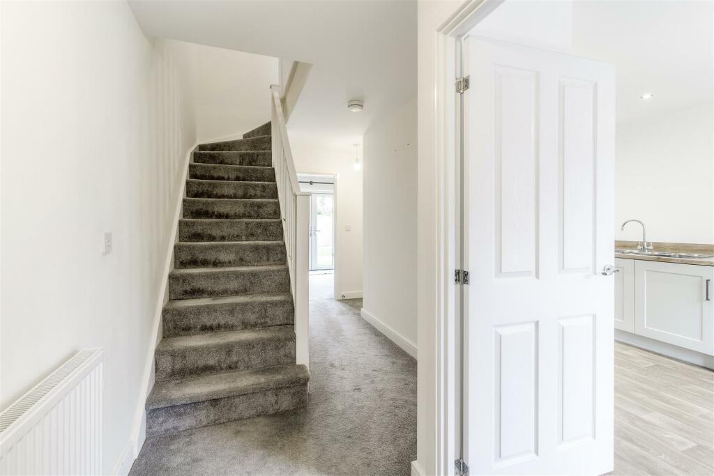 38 Sparrowdale Close, Grendon