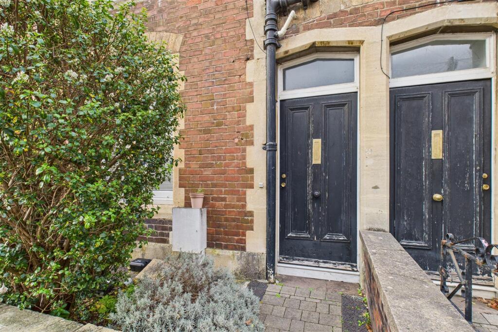 2 Osborne Villas, Kingsdown, Bristol BS2 8BP | Fre
