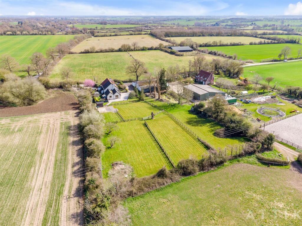 3 Town Farm Cottages, Chediston IP19 OBE (4).jpg