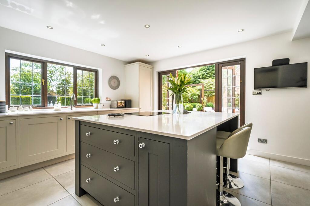 Luxury Kitchen with island
