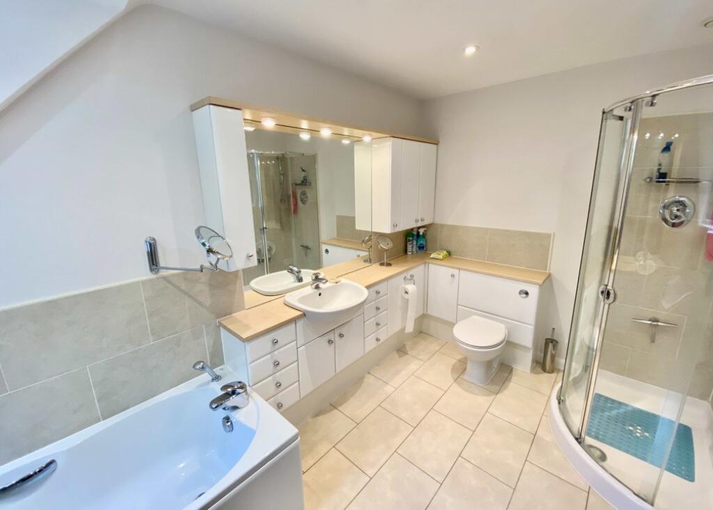 Ensuite Bathroom
