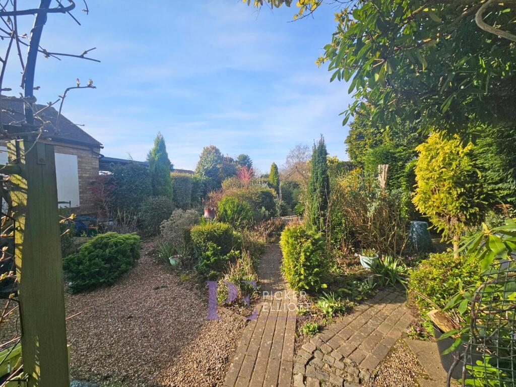 Large Landscaped Garden