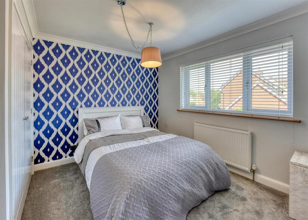 9 Virginia Drive-Bedroom 2.jpg