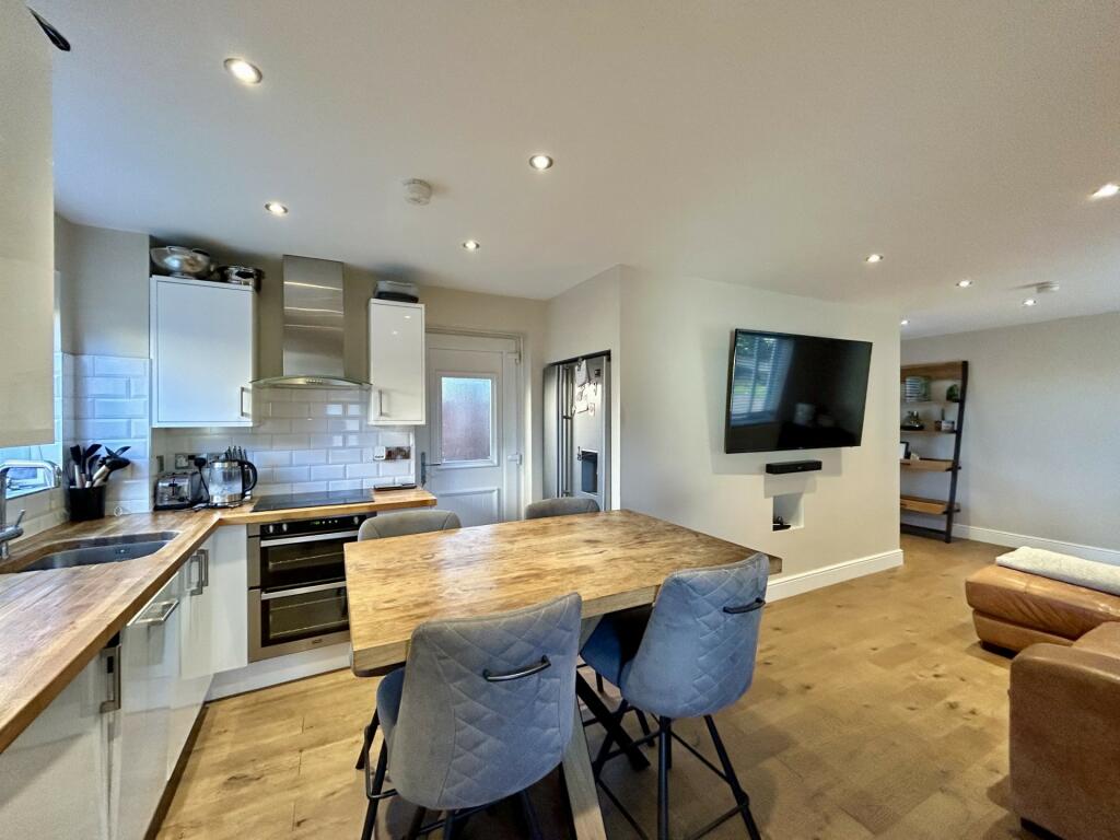Kitchen Diner Main
