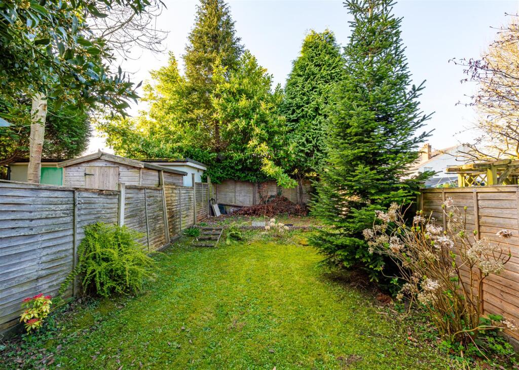 40 Westbourne Road-garden3 APR25.jpg