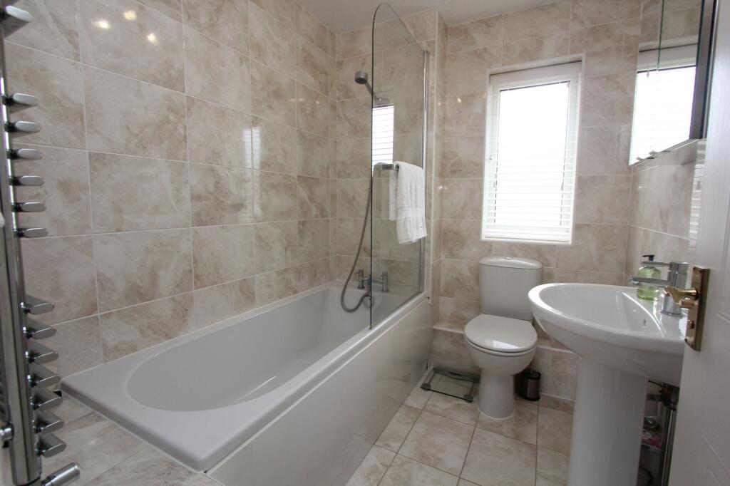 Family Bathroom/WC/Shower