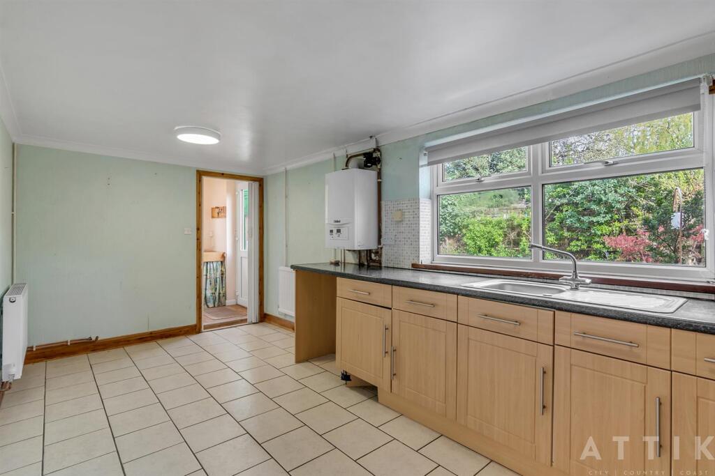 28 Norwich Road Halesworth IP19 8BX (6).jpg