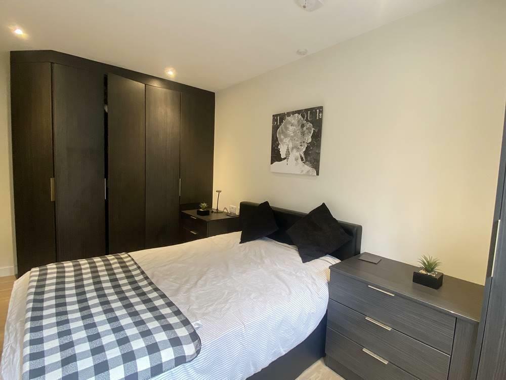 bedroom1.jpg