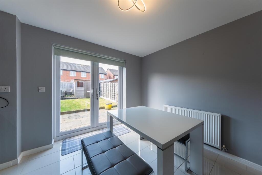 22 Wells Avenue-006.jpg