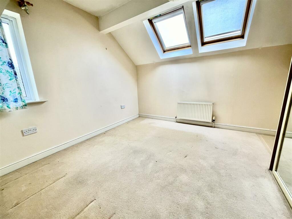 Bramleys Estate Agents - Maple Fold - Elland (7).j