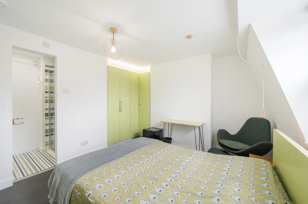 1341832-4-68a7ade...