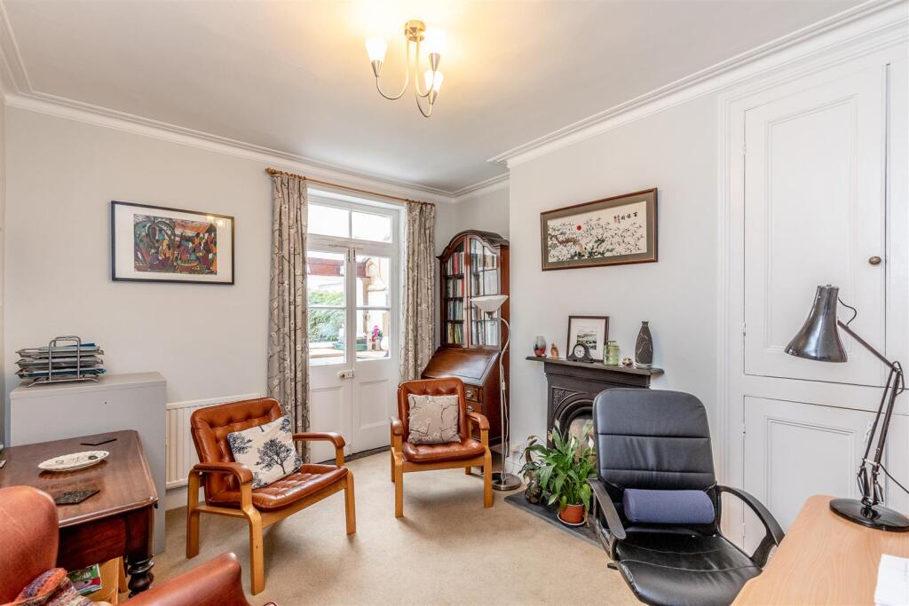 Reception room.jpg
