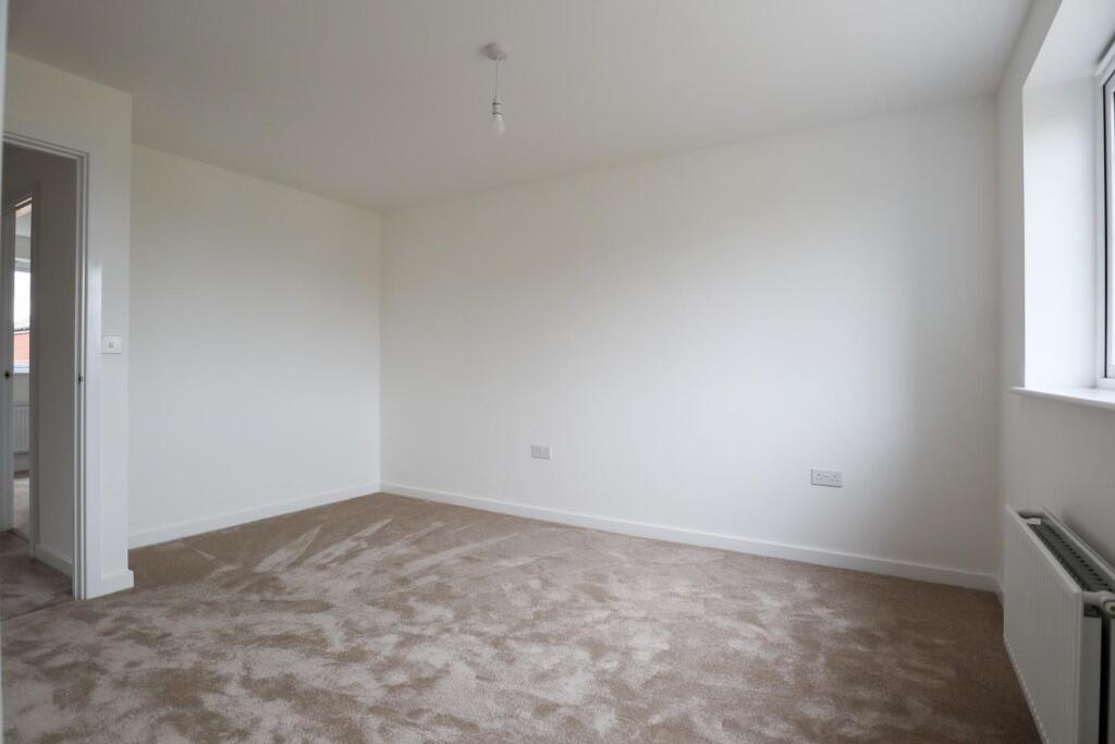 Bedroom 1.jpg
