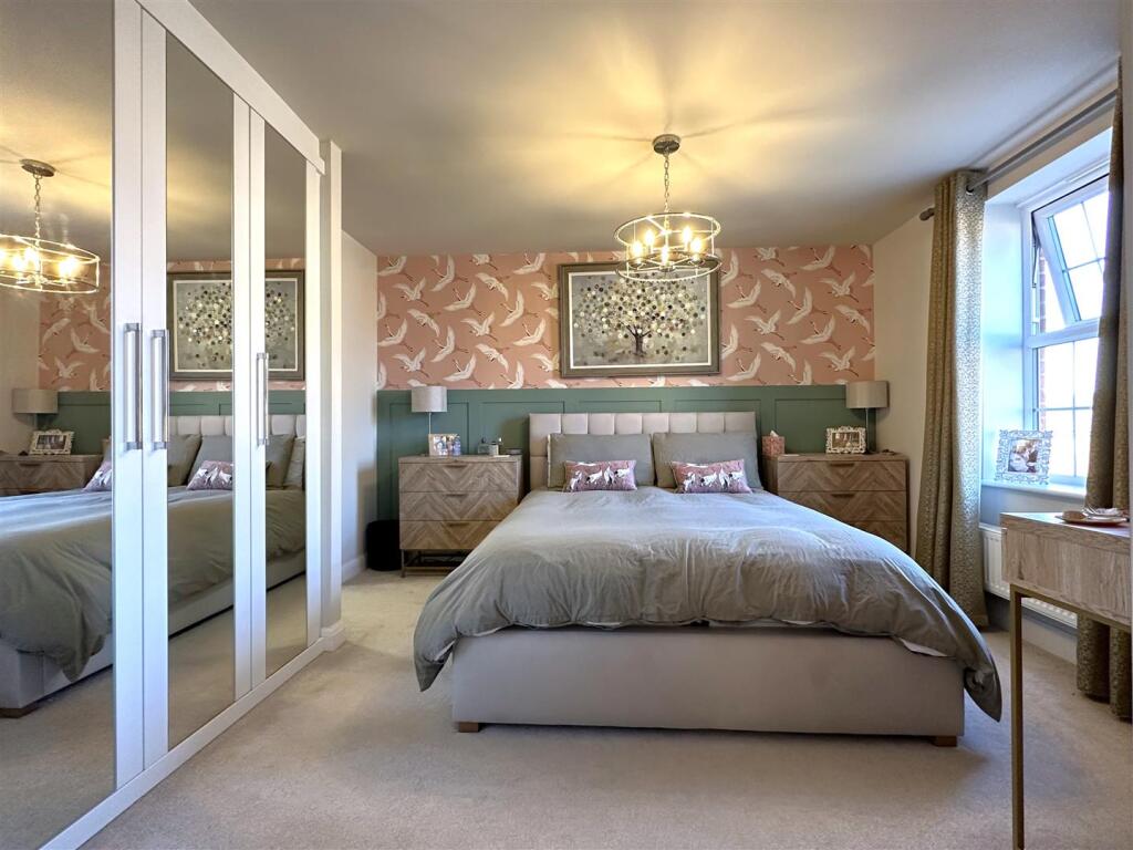 Master Bedroom 253