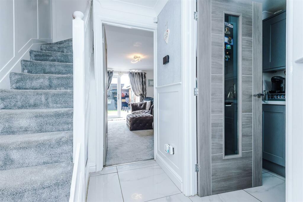 Entrance Hallway.jpg