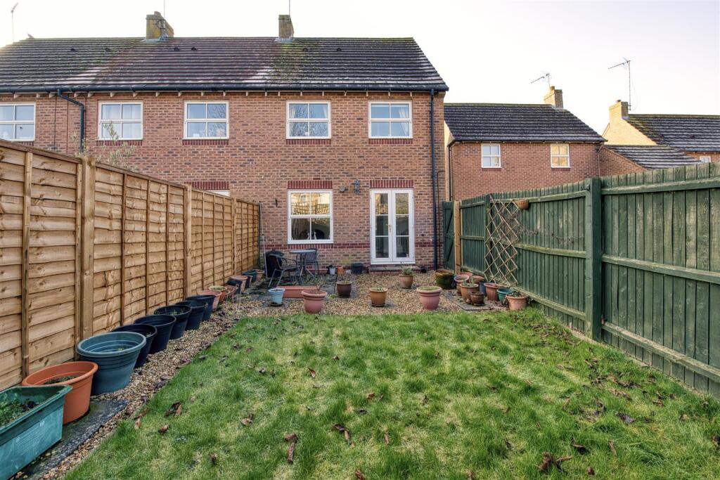 5-Selects-33 Dexters Way Warmington-13_HDR.jpg