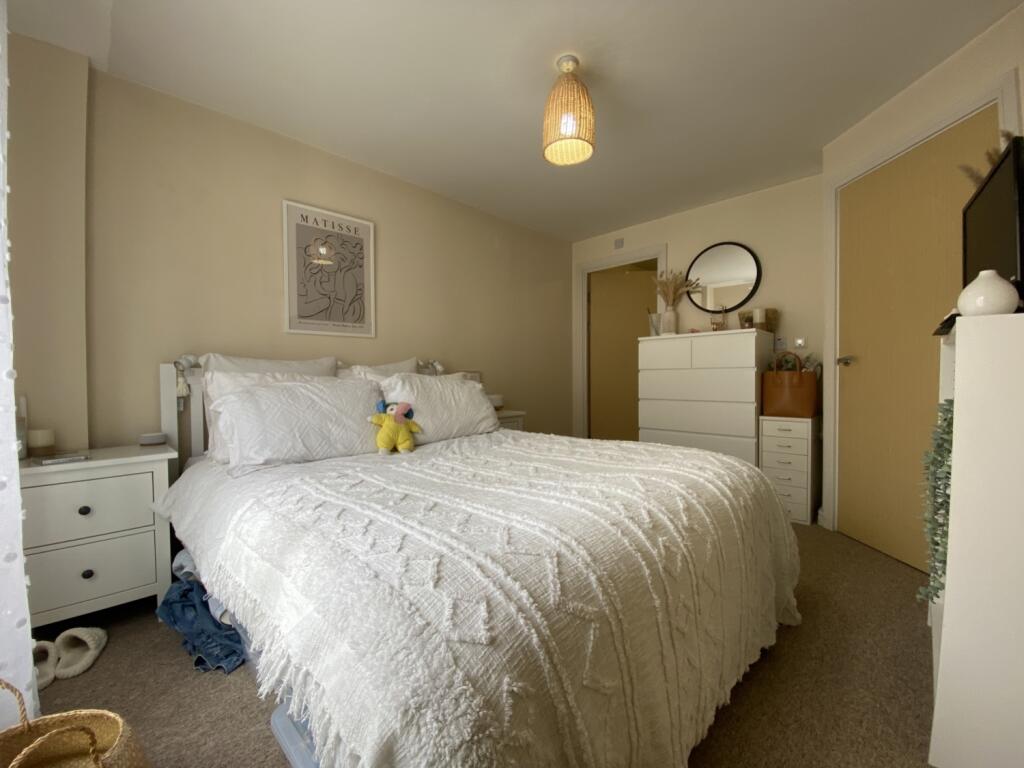 Bedroom 1a