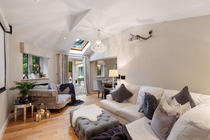 Dining room/family/cinema room