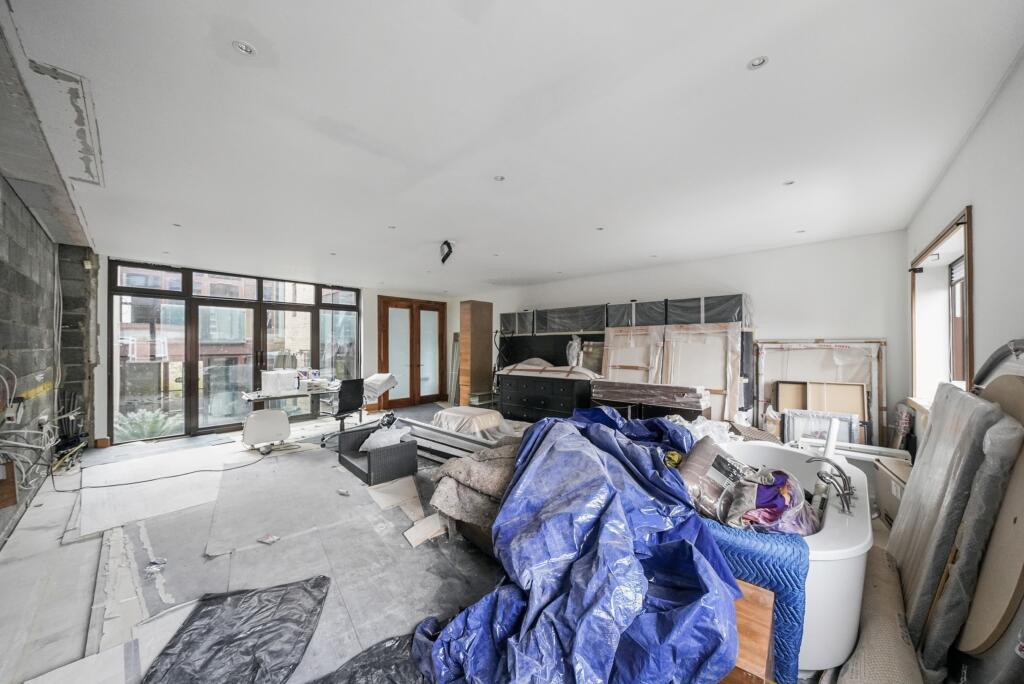 3 Collection Place, 96 Boundary Road, St Johns Wood, London NW8 0RH