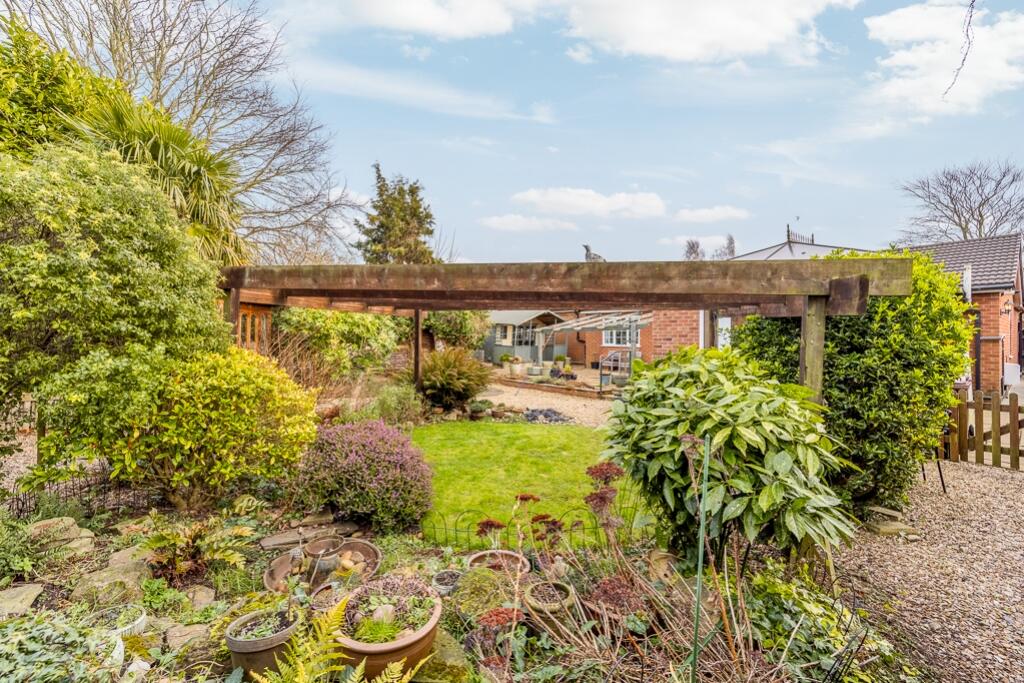 Tudor Lodge (Bicker)-13