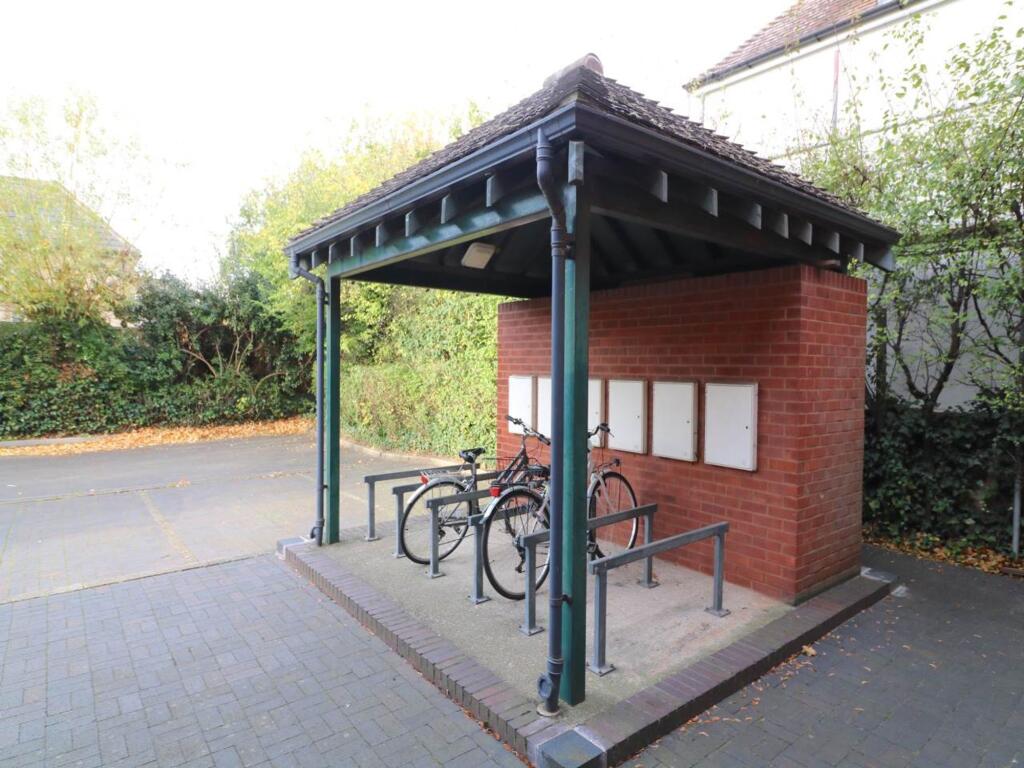 Cycle store &amp; car park