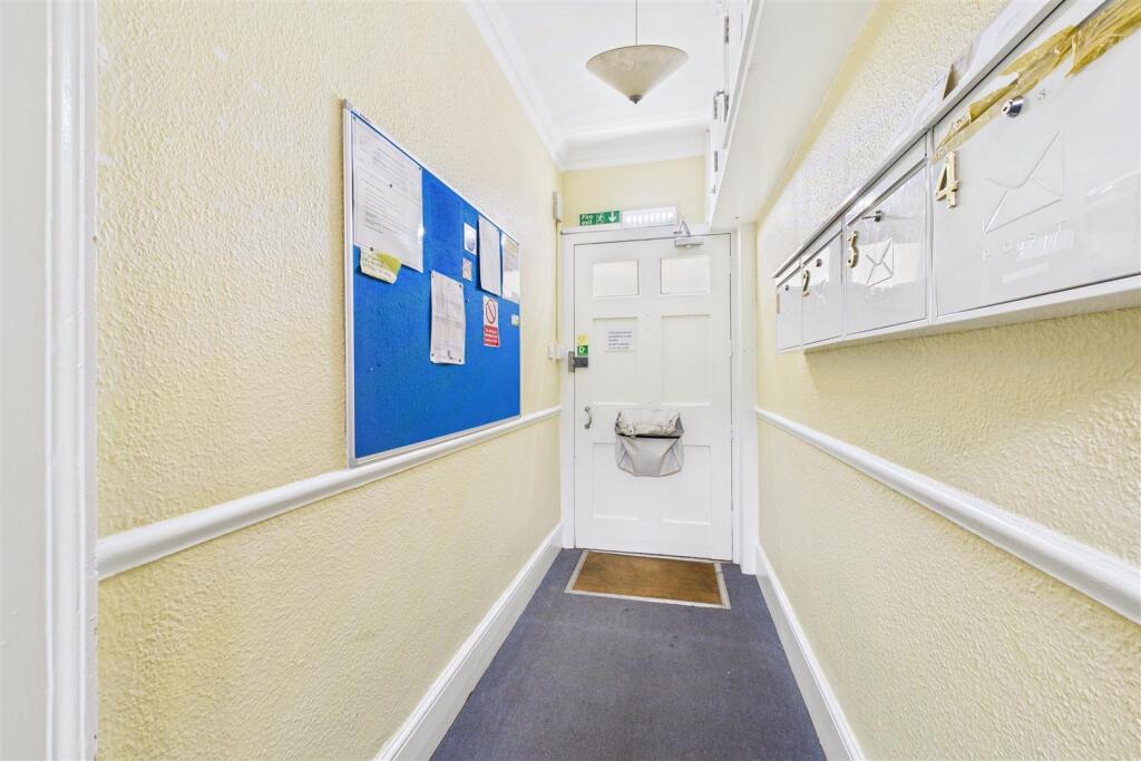 Flat 3, 38, Rivers Street Walcott, Bath, BA1 2QA |