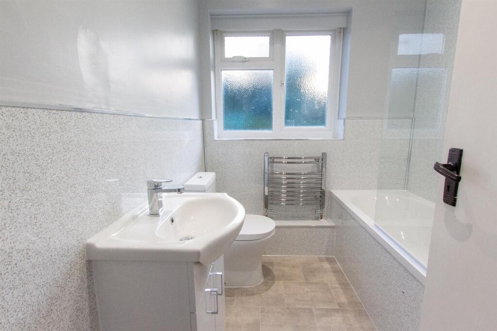 9 Ottafield - Bathroom.jpg