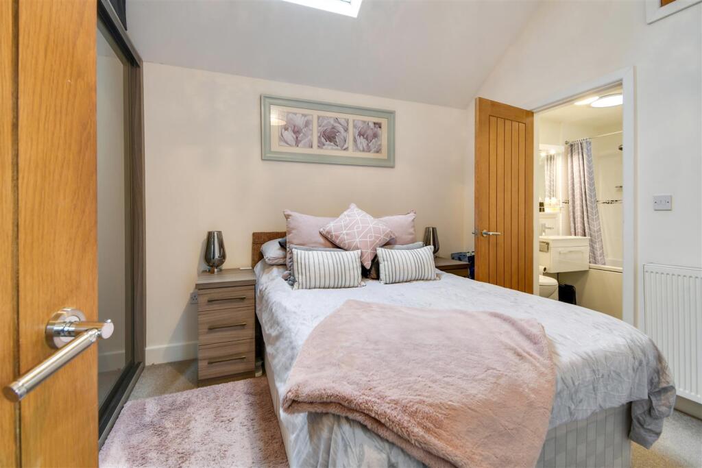 ANNEX BEDROOM
