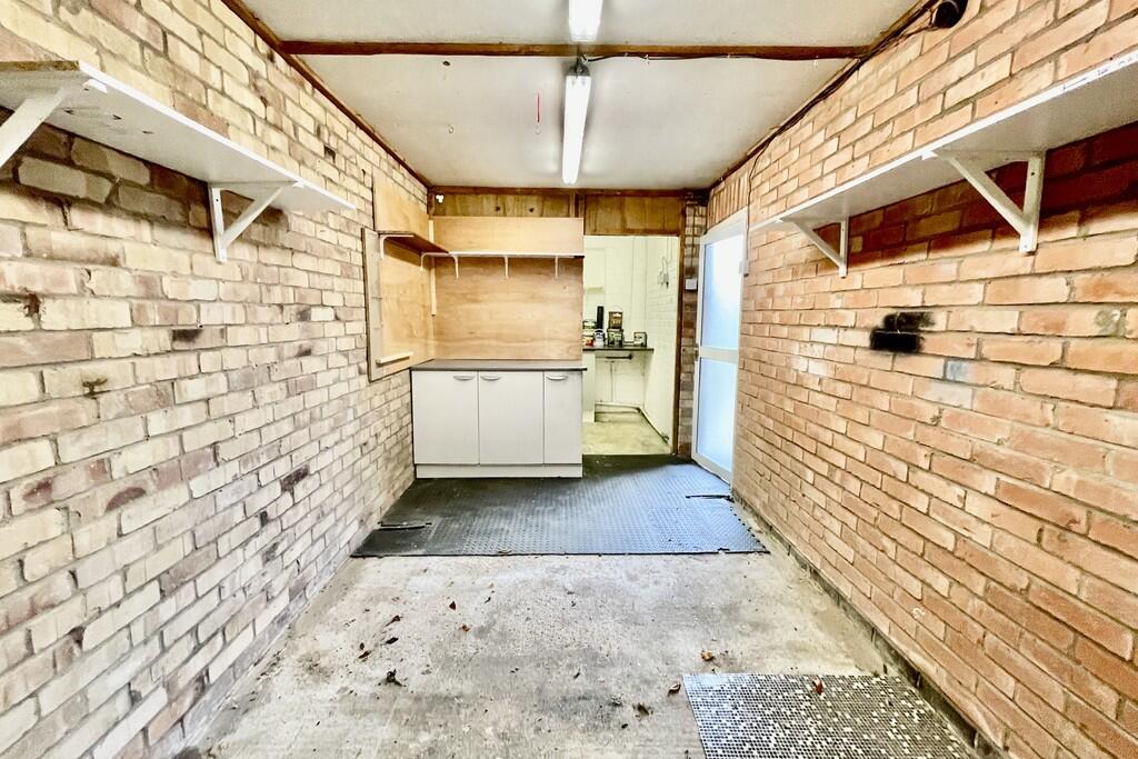 Garage 2