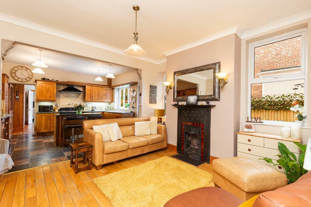 Kitchen &amp; Living Room
