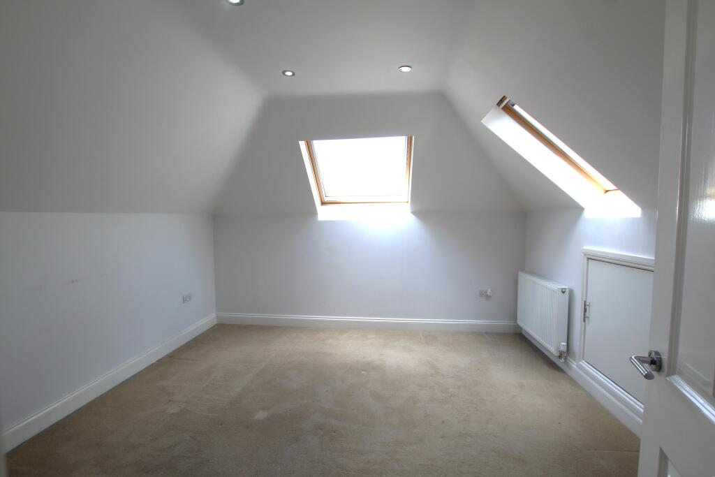 7 bedroom.JPG