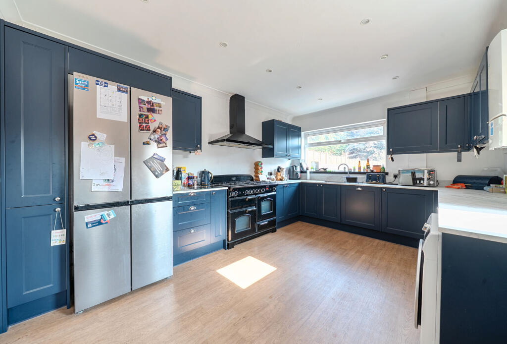 1336393-17-689efd...