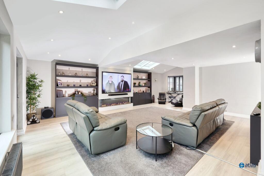 Reception/Living Area