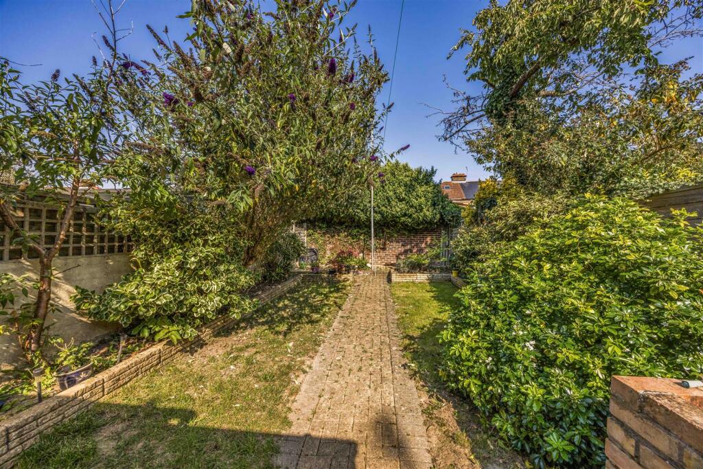 269 Highbury Grove, Cosham-Small-PorticoMarketing-