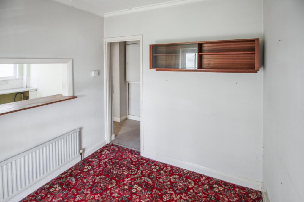 27 Sunstar Lane, Polegate, East Sussex BN26 5HS