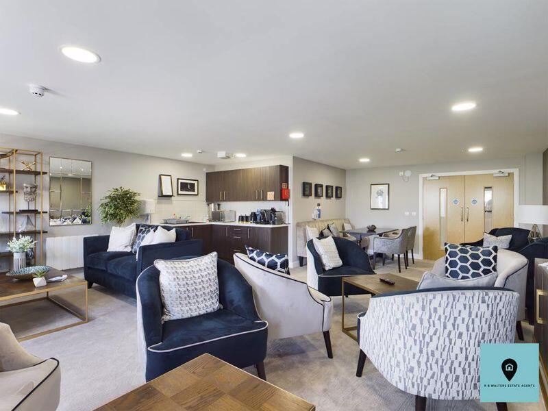 Communal Lounge 