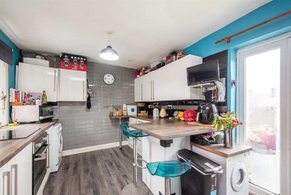 Kitchen/Breakfast Room