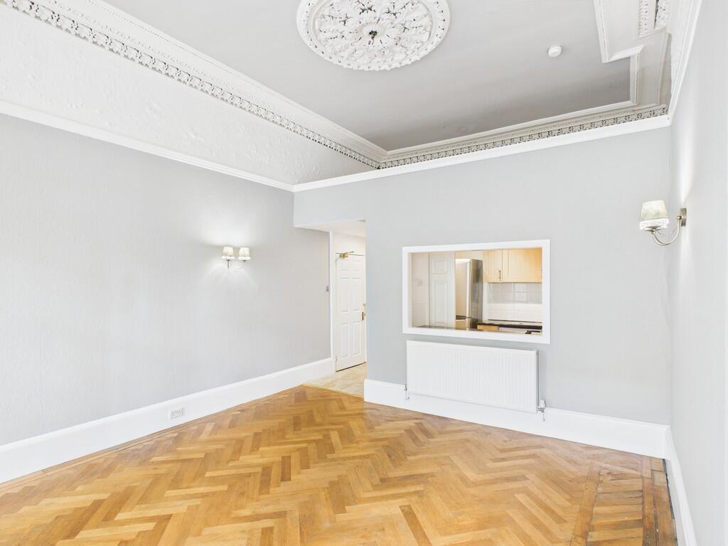 CAM05526G0-PR0033...