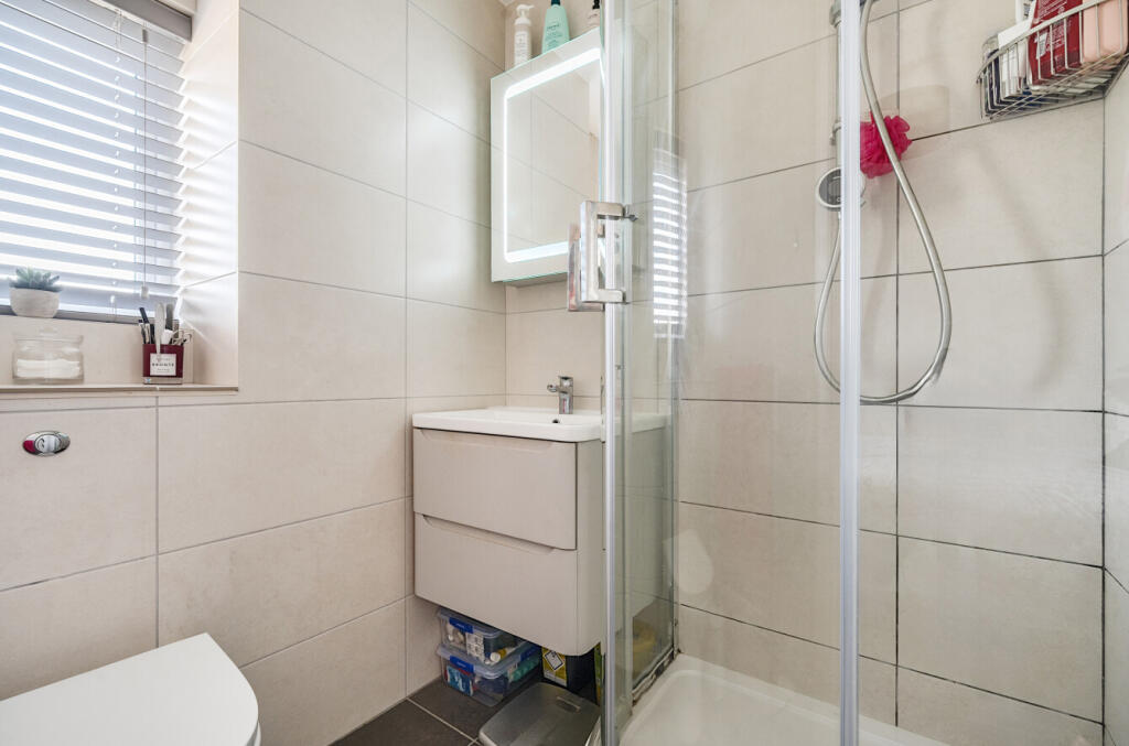 1328299-5-687e00e...