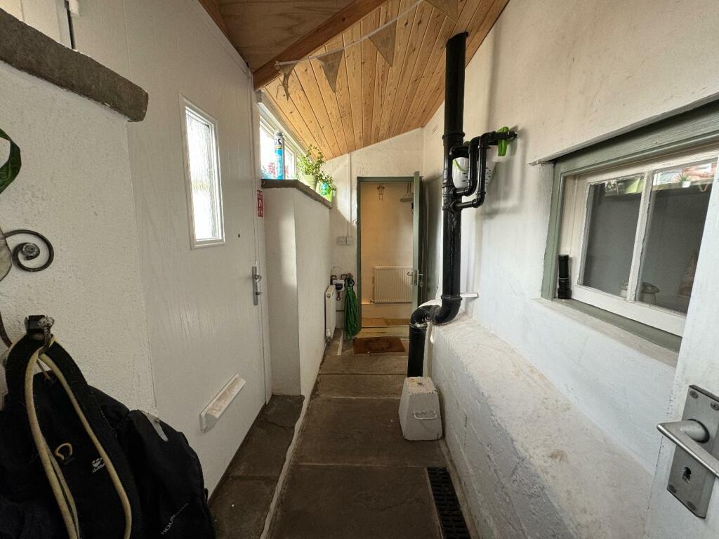 REAR LOBBY