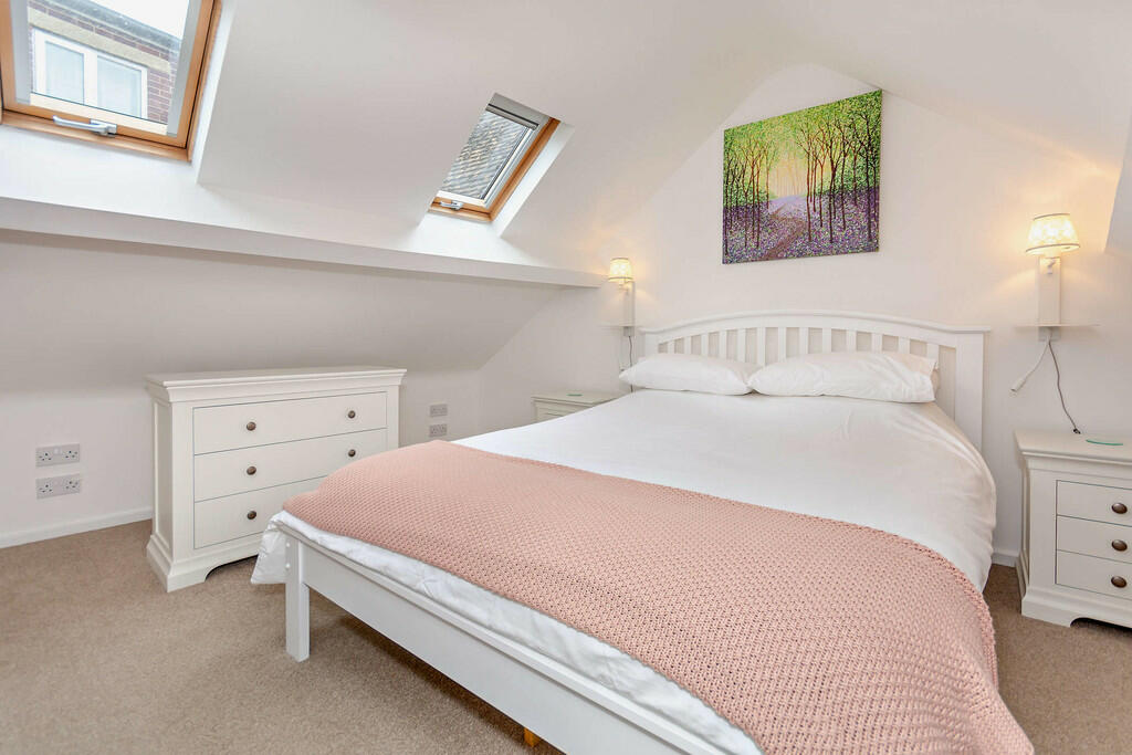 8601537-interior0...