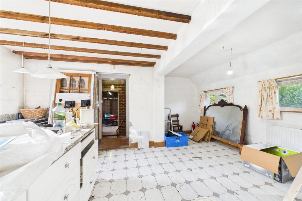 Kitchen/Breakfast Rm