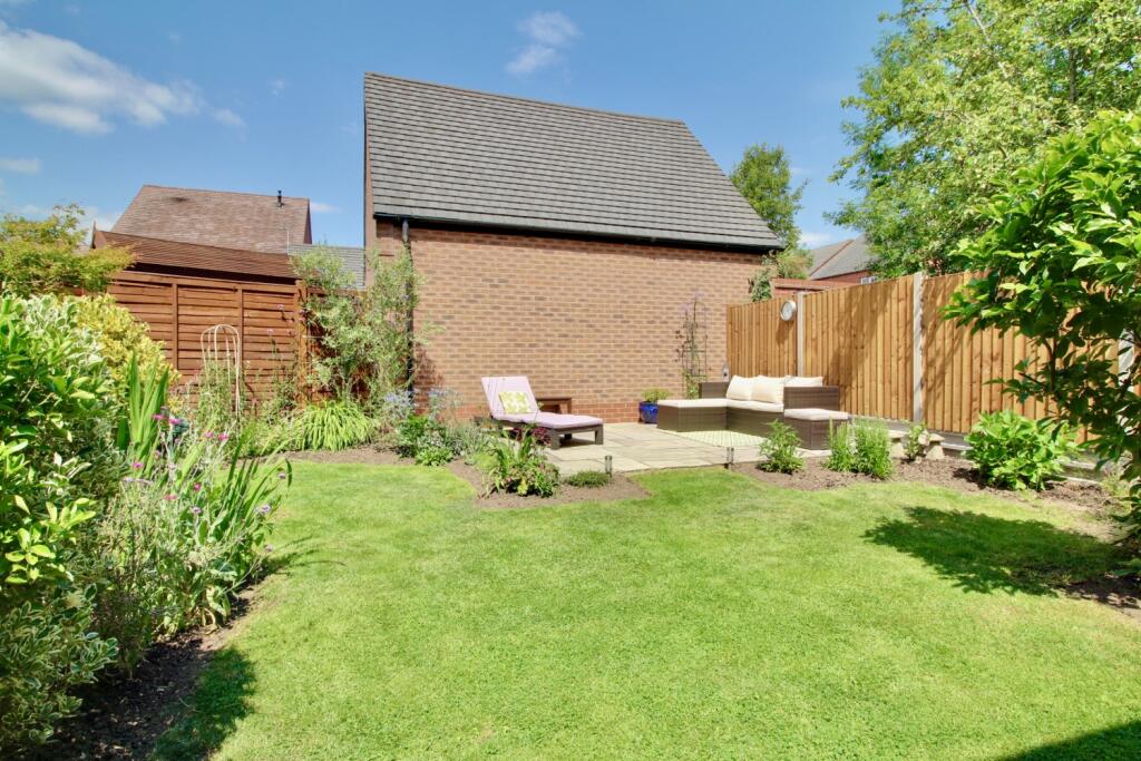 Rear Garden - Gus Critchlow EweMove Hinckley