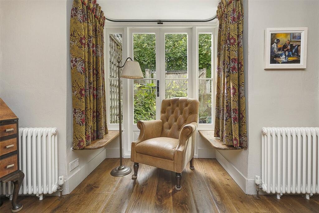 Snug Feature